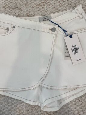 Love Tree Off white denim skort